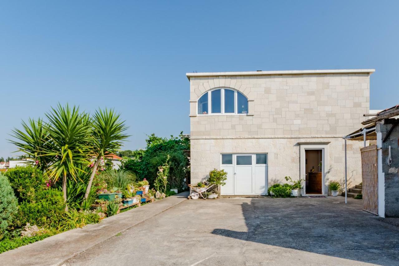 Studio Vijad Sutivan Exterior photo